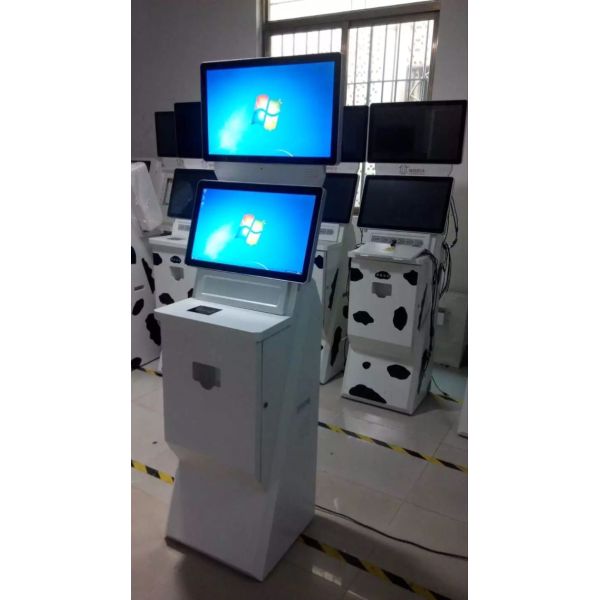 Windows Os Shockproof Free Standing Digital Signage Kiosk 32 Inch Double Screen
