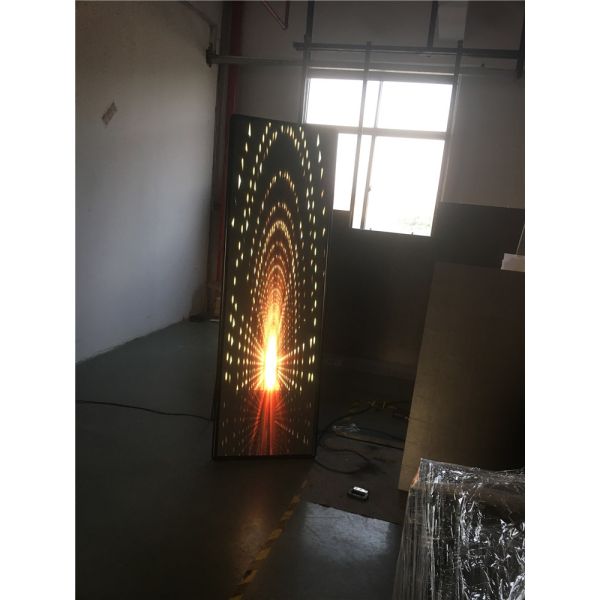 P2.5 Floor Standing Digital Display