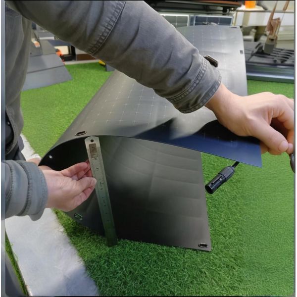 Flexible Solar PV Panel 200W With MWT Cell 21.5% Efficient Curved Surface