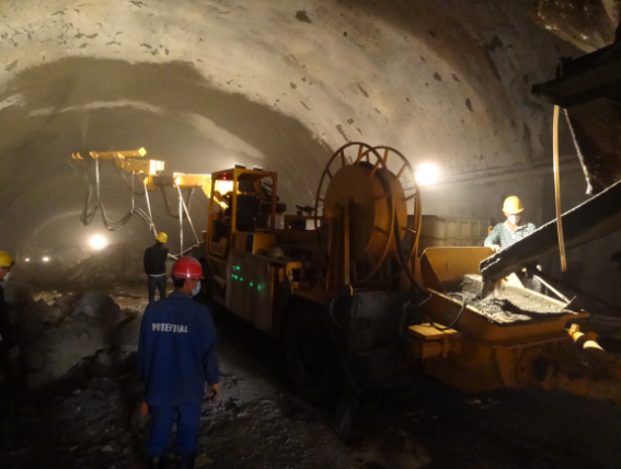 Wet Concrete Shotcrete Machine , Shotcrete Robot KC3019 For Railway Tunnel