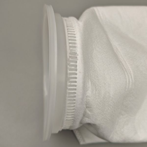 0.5 micron to 300micron oil removing filter bag for chemical liquid