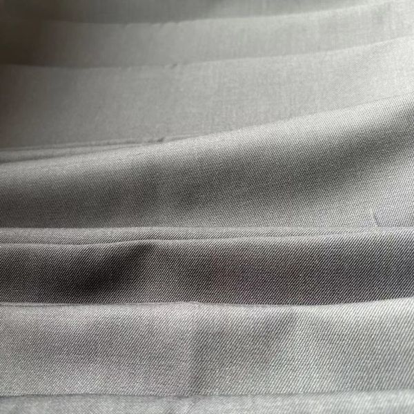 Factory 55%Wool 45%Polyester Twill Fabric 226GSM for Suit