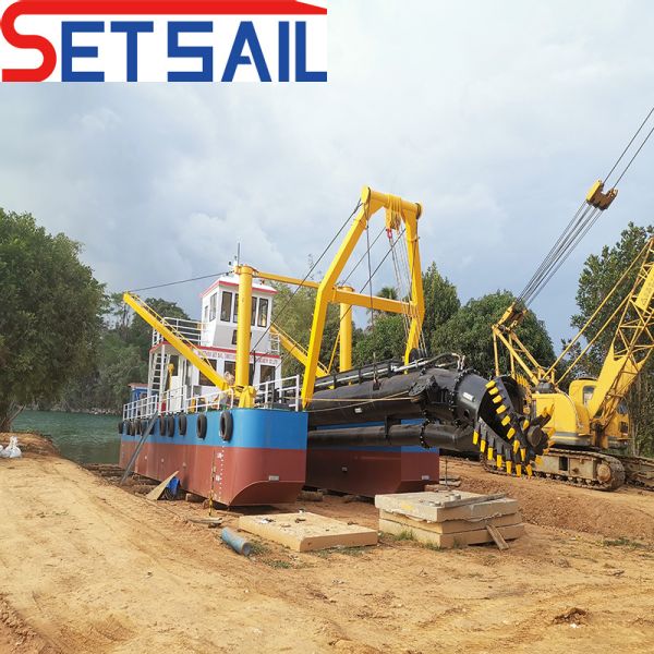 Diesel Engine18 Inch Cutter Suction Dredger for Sand