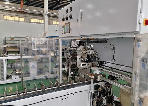 Cheap PLC Programming Control Sanitary Pads Packaging Machine HMI Operation Low Noise for sale