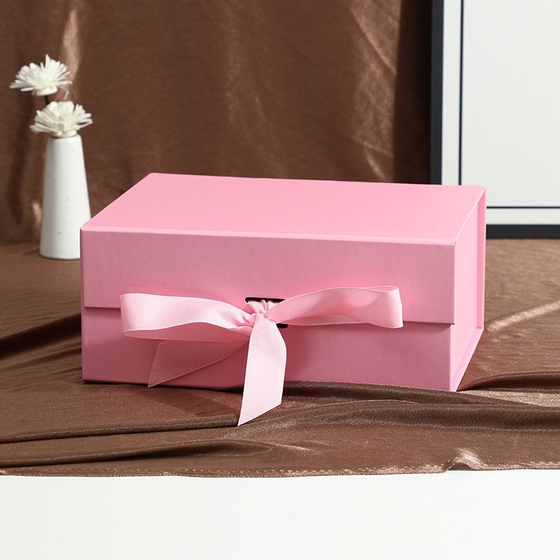 China Wholesale Custom Logo Printing Ribbon Handle Jewelry Cuttery Flatware Gift Packaging Fashion Cardboard Paper Carton Magnetic Foldable Box Paper-Gift-Box