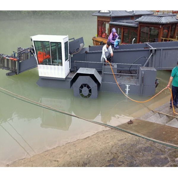 Full Automatic Hydraulic Control Lake Weed Harvester Used in River