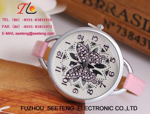 Trendy alloy case quartz Watch with stainless steel backcase and PU leather band for men