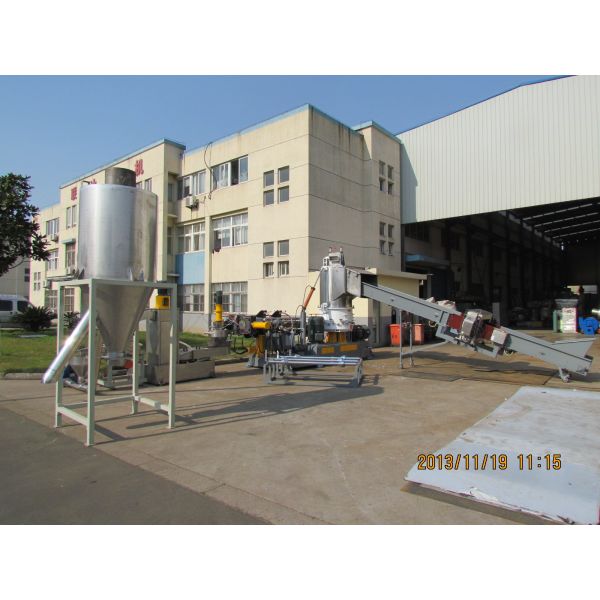 Cutting Compaction 130mm Screw One Stages Wet Granulation Machine