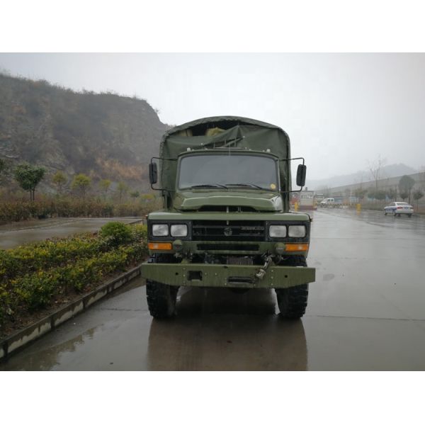 Dongfeng Troop Transport Vehicle With 6 X 6 All Wheel Drive And YUCHAI Euro 3 Engine
