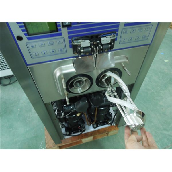 Floor Standing Ice Cream Machine With Compressor , Restaurant Ice Cream Maker
