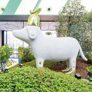Best Customized Home Decor Sculptures Cartoon Dog Fiberglass Animal Sculpture wholesale