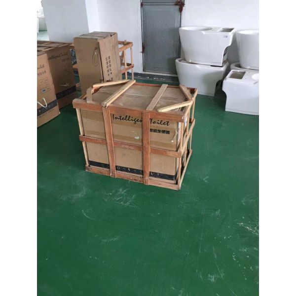 Intelligent Electric Ceramic Smart Toilet Remote Control 185mm Pit