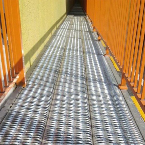 Original Color Galvanized Safety Grating , Galvanised Steel Grating With Customized Hole