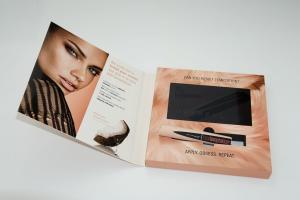 Best Advertising LCD video card , video booklet with customized brochure size 7inch 4GB A5 Size wholesale