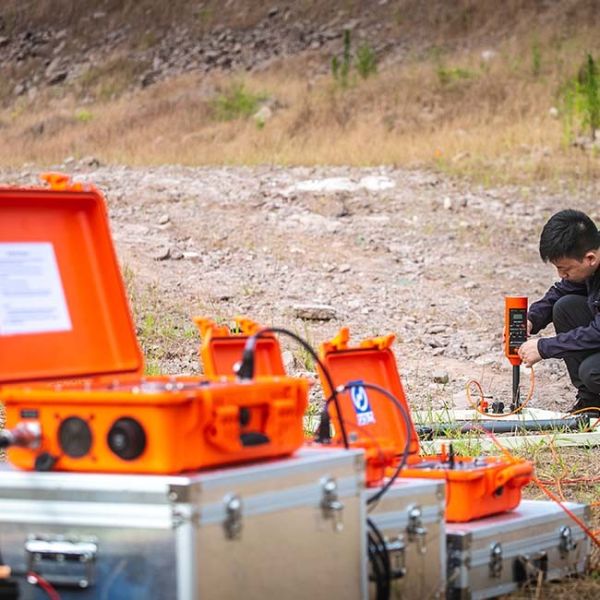 12KW Magnetic Survey Instruments TEM Transient Electromagnetic Remote Control