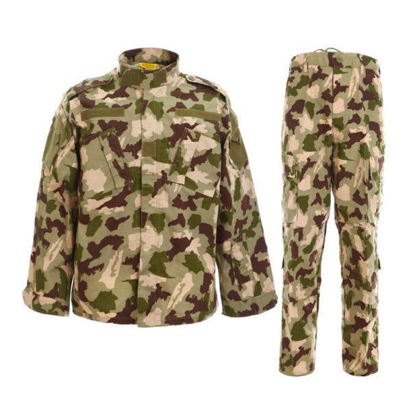 Customizable Polyester/Cotton Men's Camouflage Work Training Suit for Outdoor Hiking