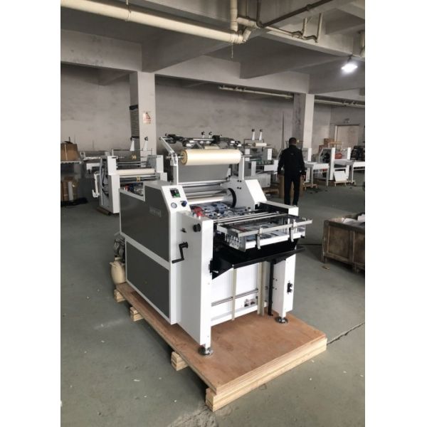 ZDFM-540 Full Automatic Roll Laminating Machines 540*700 Mm Max Lamination Width Air Pressure