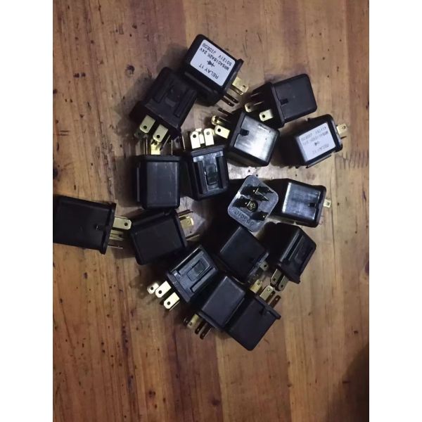 Construction Machinery Excavator Electric Spare Parts Relay MR5A016B2 with 24V