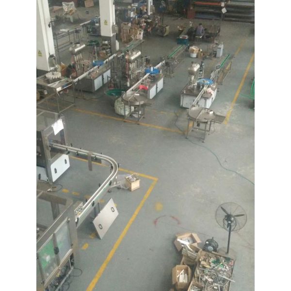 Programmable Sunflower Olive Oil Sauce Filling Machine 2500ml Servo Piston Pump