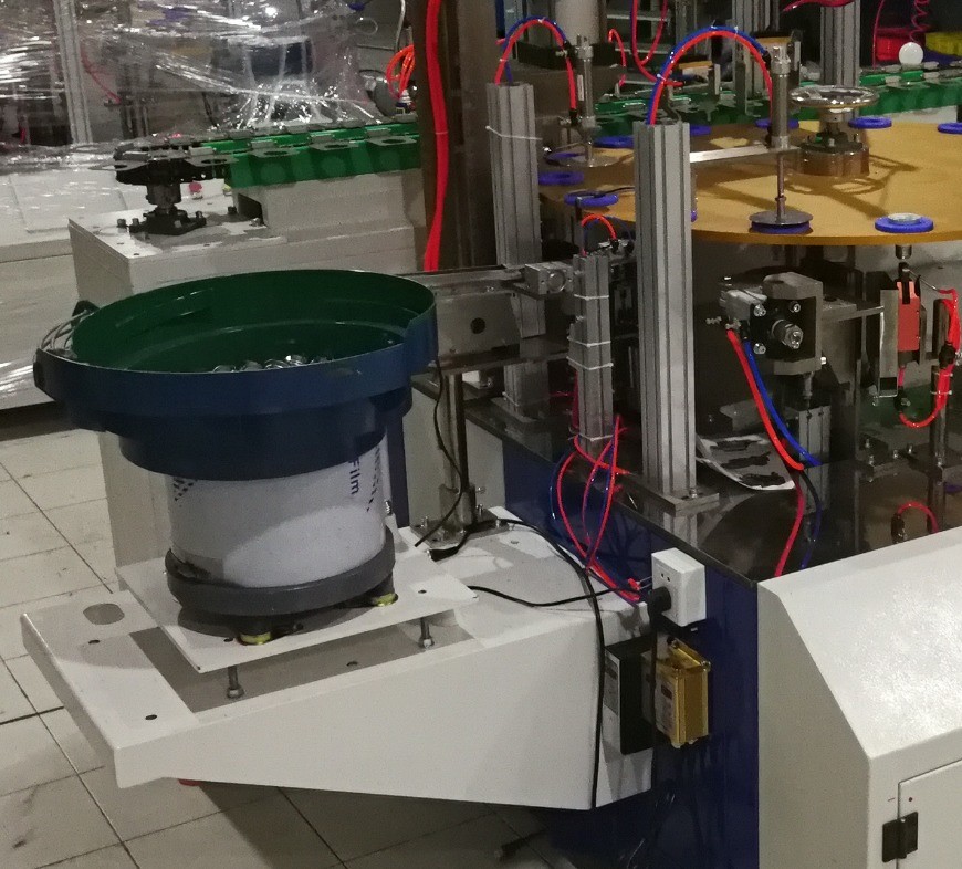 Best Automatic Custom Assembly Machine High Compatibility B22 Cap Crimping Machine Customized wholesale
